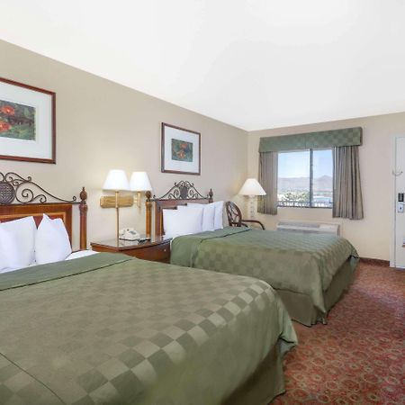 Days Inn By Wyndham Kingman East Bagian luar foto
