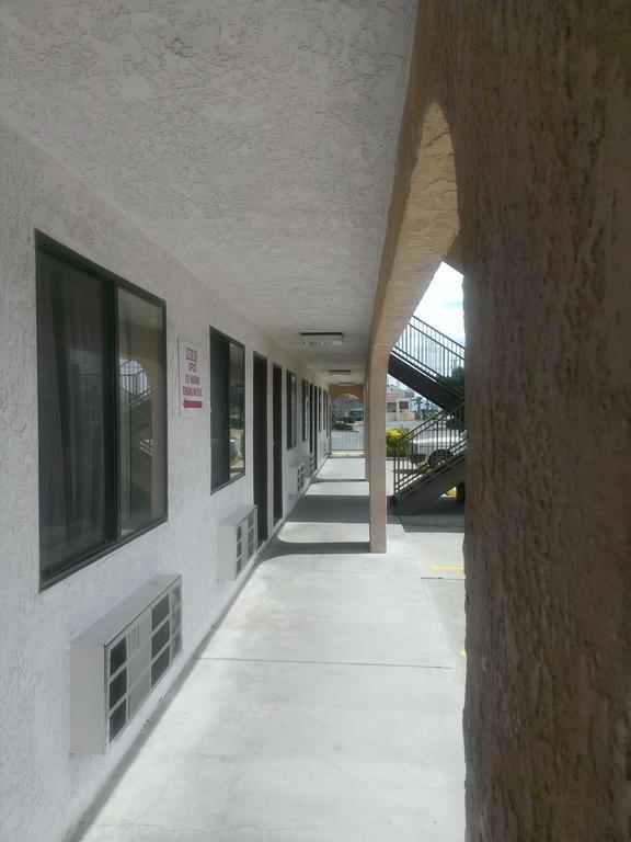 Days Inn By Wyndham Kingman East Bagian luar foto