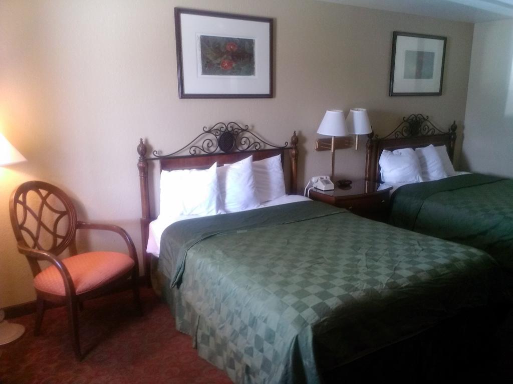 Days Inn By Wyndham Kingman East Bagian luar foto