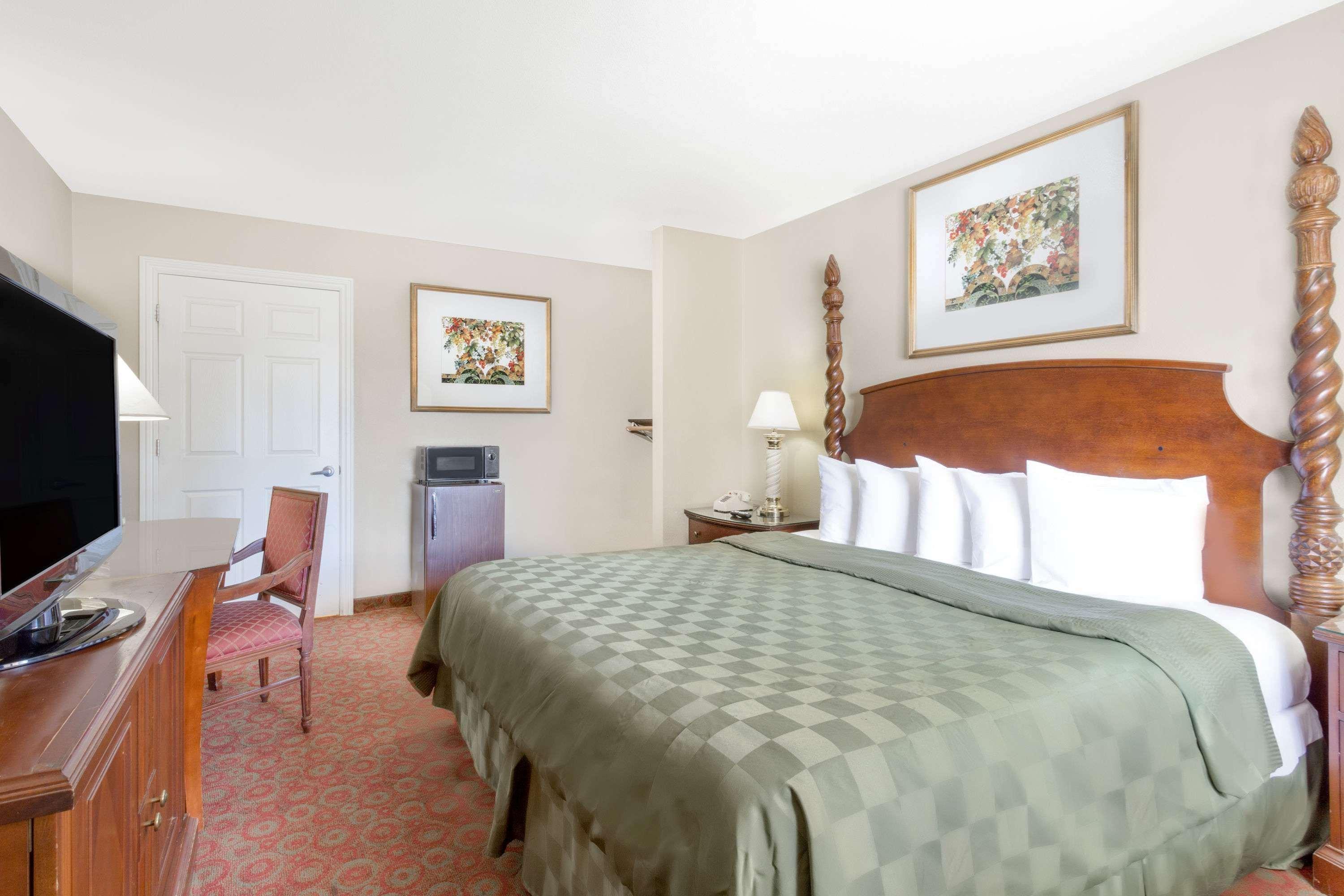 Days Inn By Wyndham Kingman East Bagian luar foto