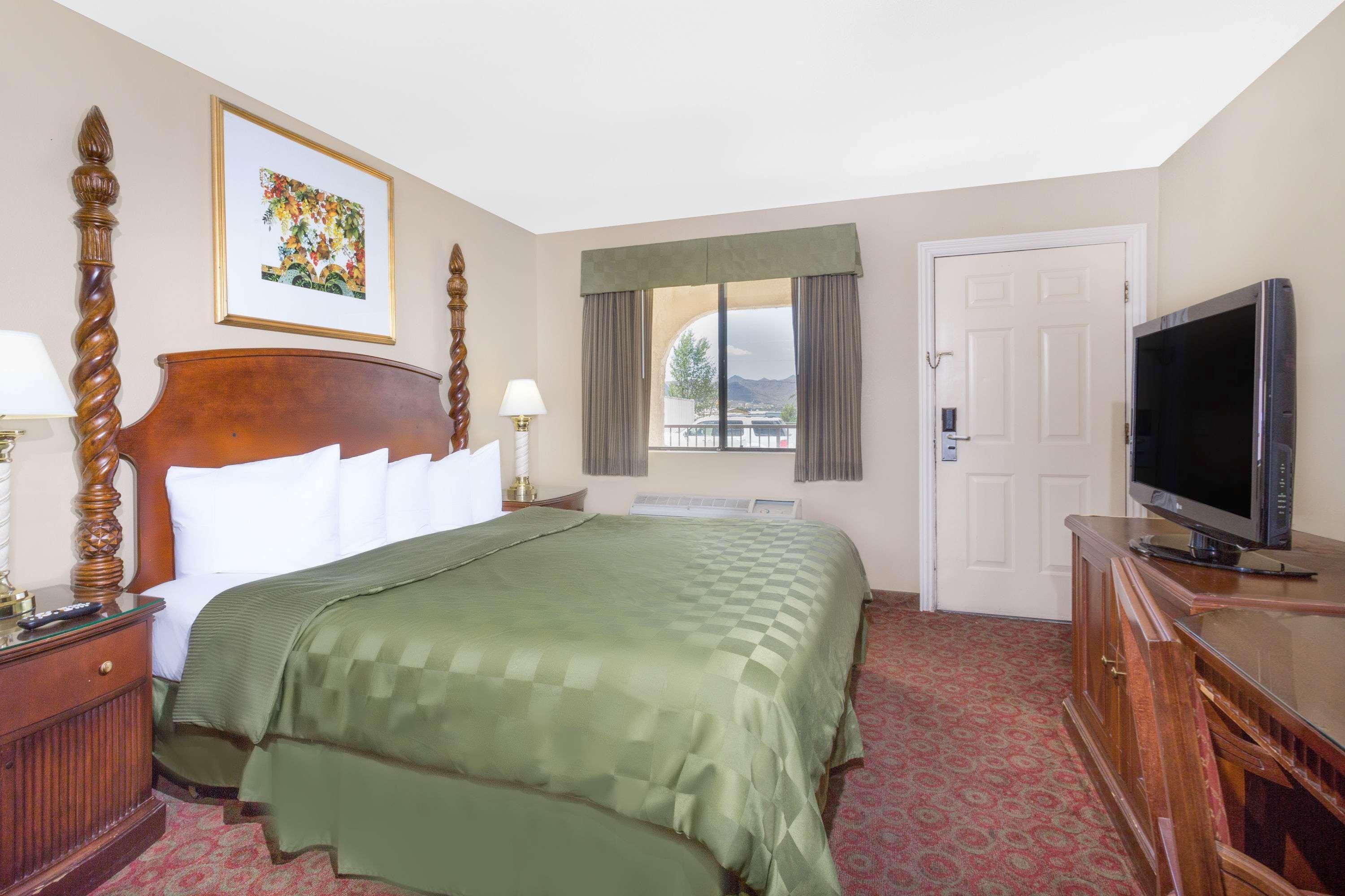 Days Inn By Wyndham Kingman East Bagian luar foto