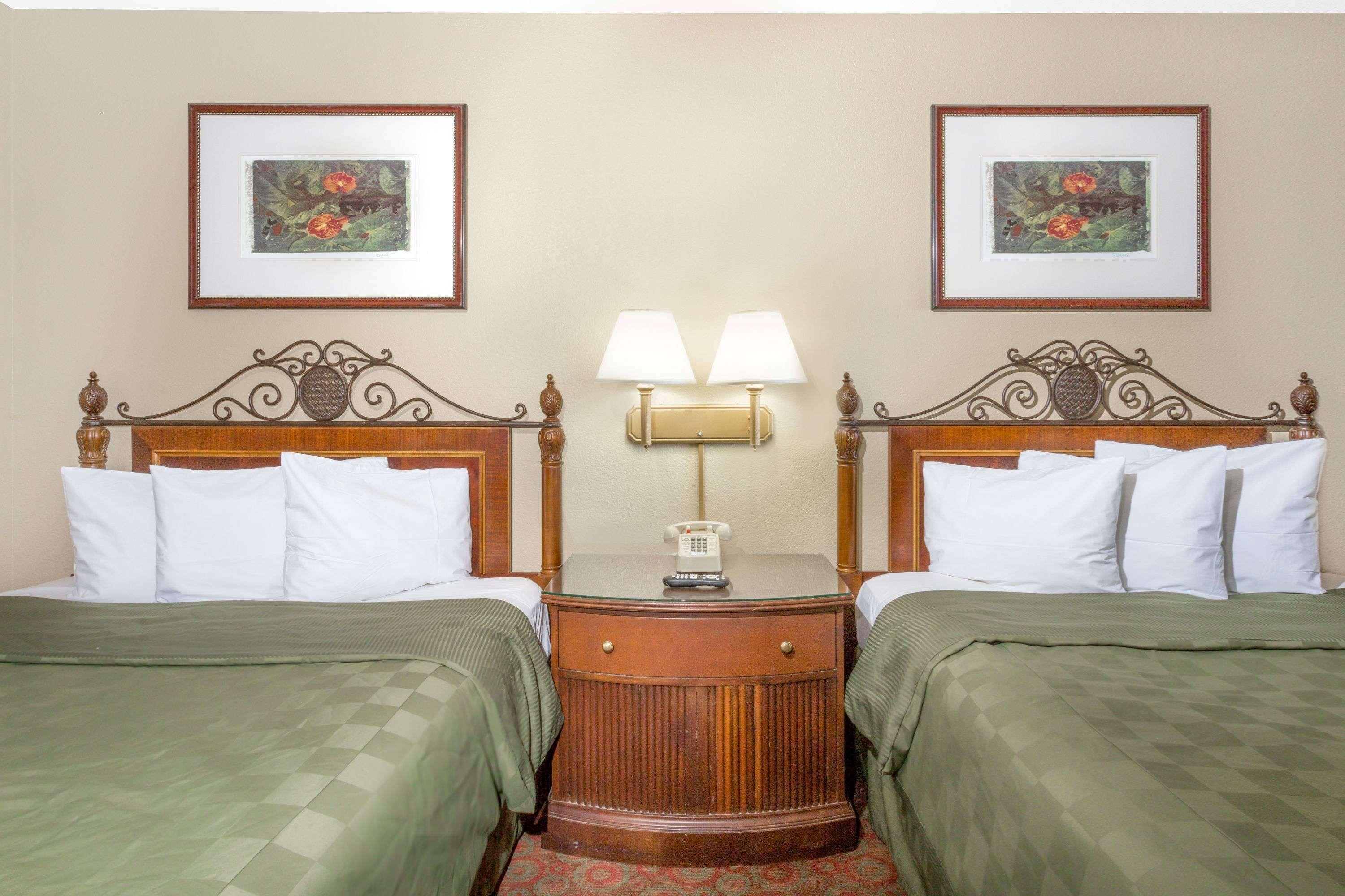 Days Inn By Wyndham Kingman East Bagian luar foto