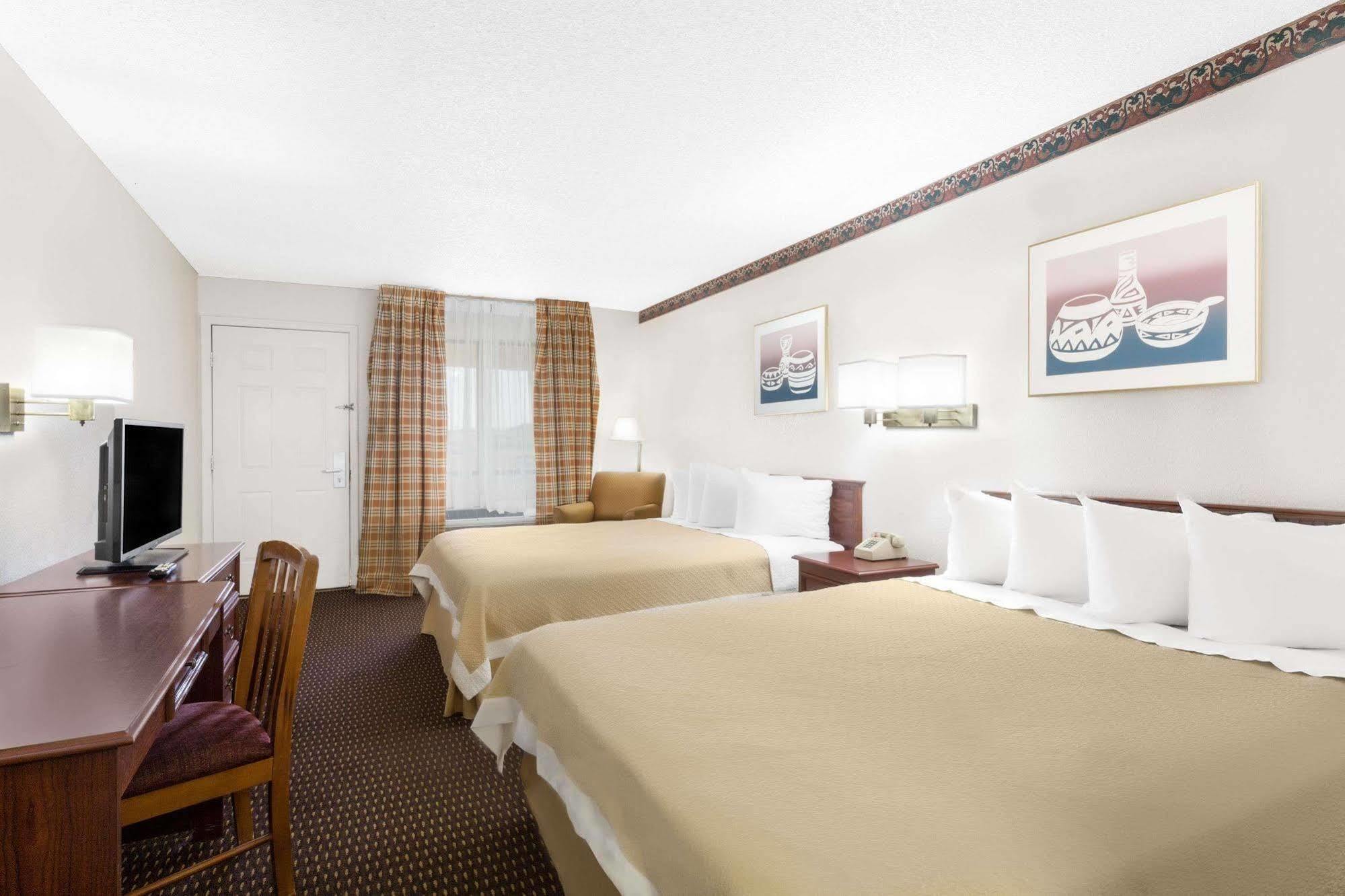 Days Inn By Wyndham Kingman East Bagian luar foto